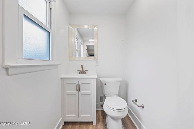 207 Lake Winnepesaukee Drive, Tuckerton, NJ 08087