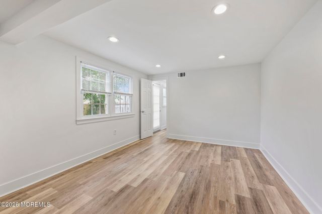 207 Lake Winnepesaukee Drive, Tuckerton, NJ 08087