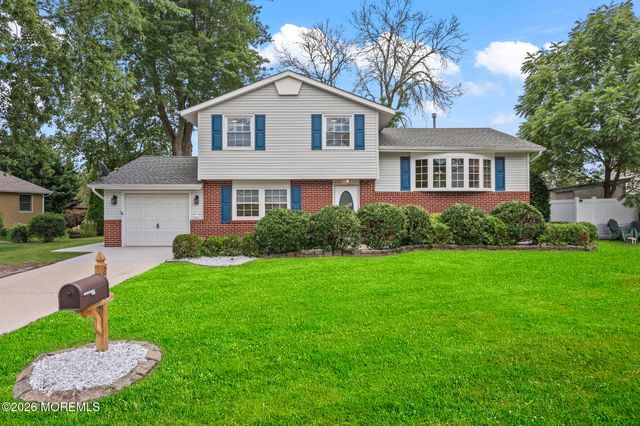 207 Lake Winnepesaukee Drive, Tuckerton, NJ 08087