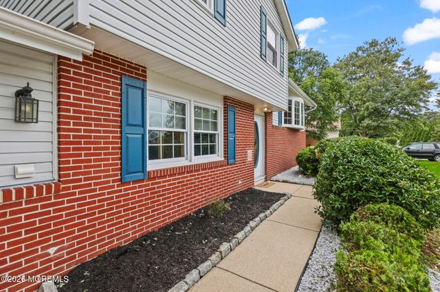 207 Lake Winnepesaukee Drive, Tuckerton, NJ 08087