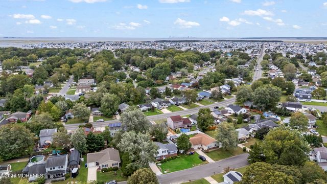207 Lake Winnepesaukee Drive, Tuckerton, NJ 08087