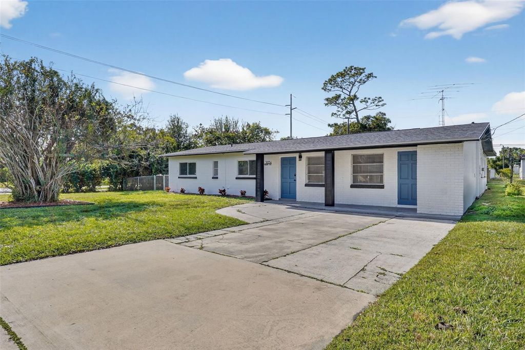 Image 2 of property listing at 3034 TOURAINE AVENUE, Orlando, FL 32812