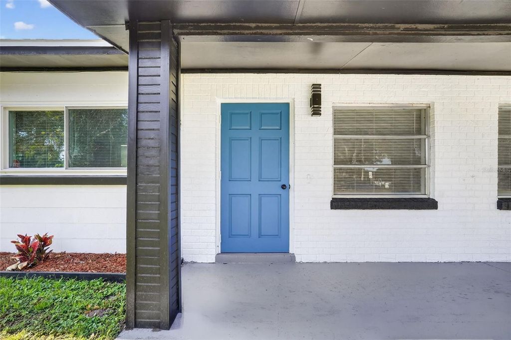 Image 3 of property listing at 3034 TOURAINE AVENUE, Orlando, FL 32812