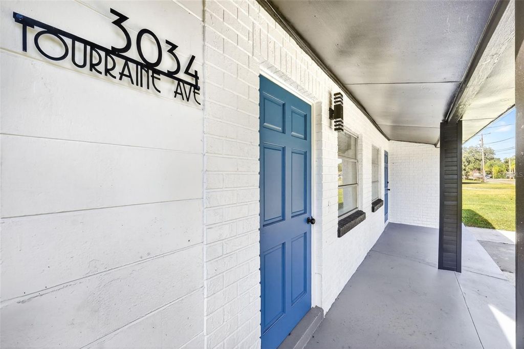 Image 4 of property listing at 3034 TOURAINE AVENUE, Orlando, FL 32812