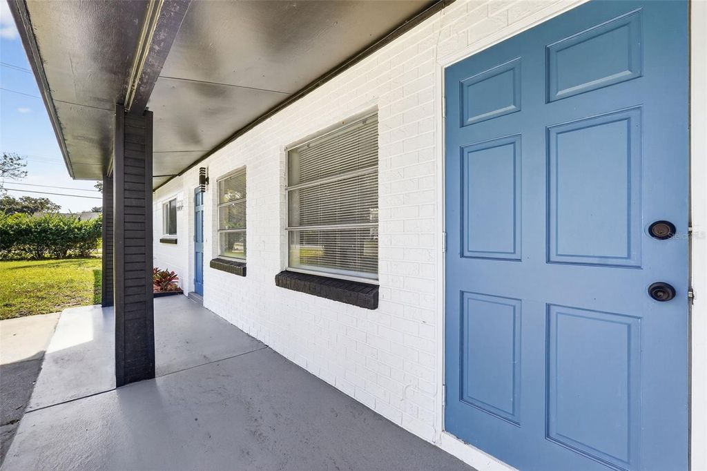 Image 5 of property listing at 3034 TOURAINE AVENUE, Orlando, FL 32812