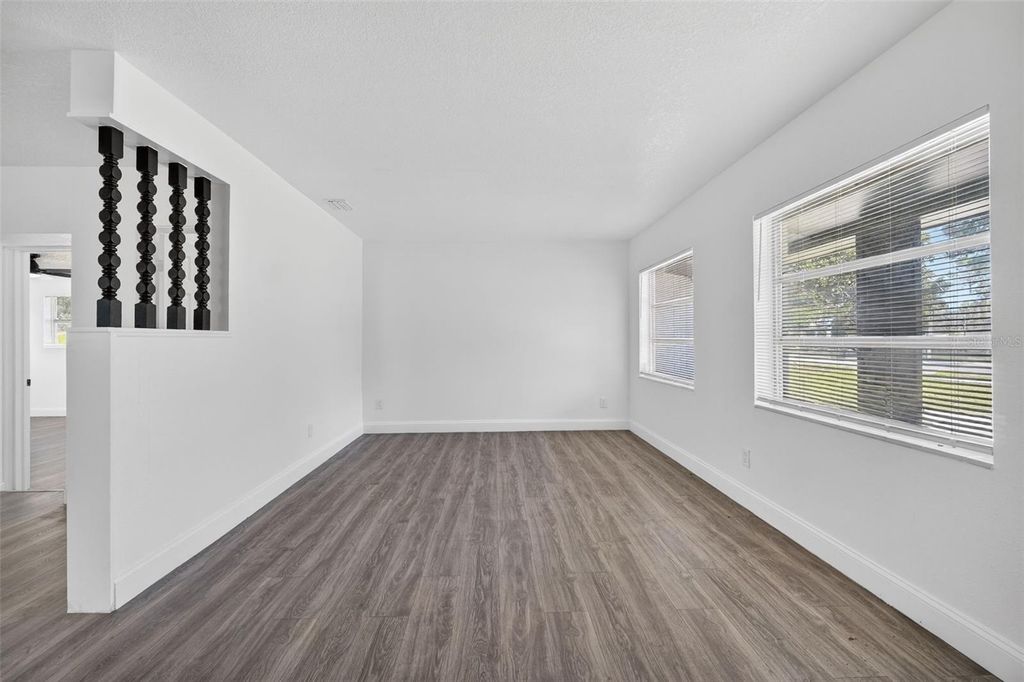 Image 8 of property listing at 3034 TOURAINE AVENUE, Orlando, FL 32812