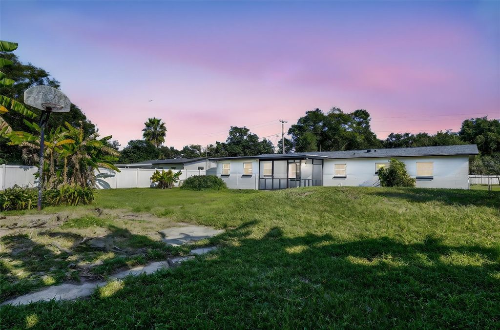 Image 92 of property listing at 3034 TOURAINE AVENUE, Orlando, FL 32812