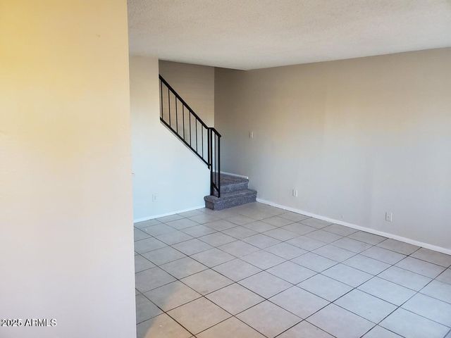 4236 S 46TH Place, Phoenix, AZ 85040