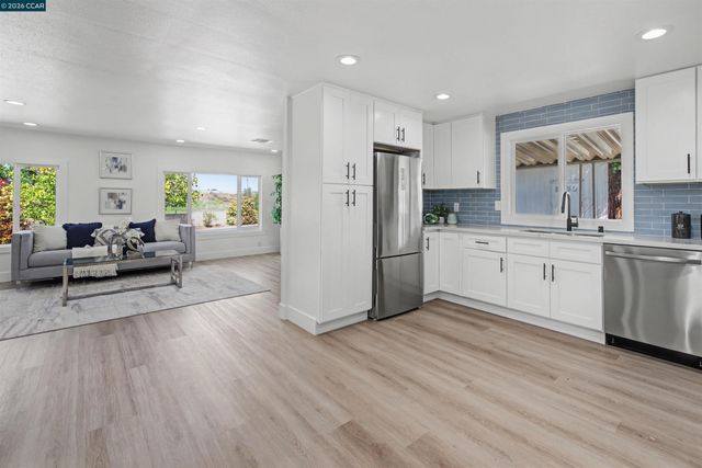 301 Avenida Flores, Pacheco, CA 94553