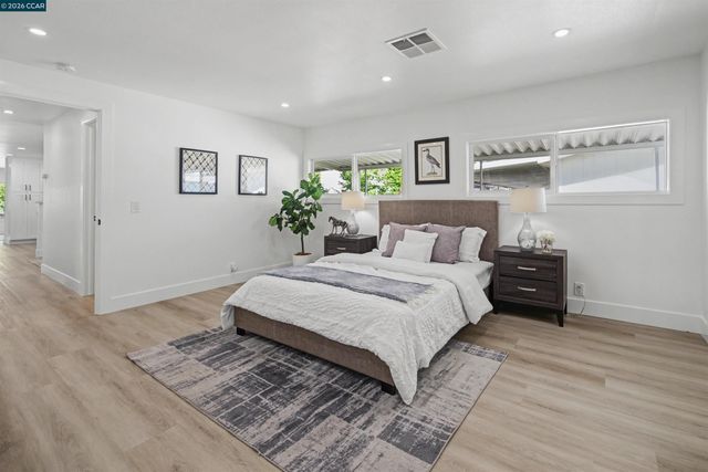 301 Avenida Flores, Pacheco, CA 94553