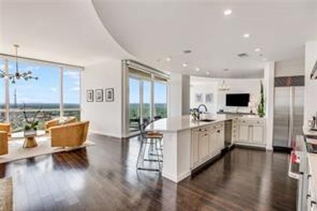3325 Piedmont Road NE 2205, Atlanta, GA 30305