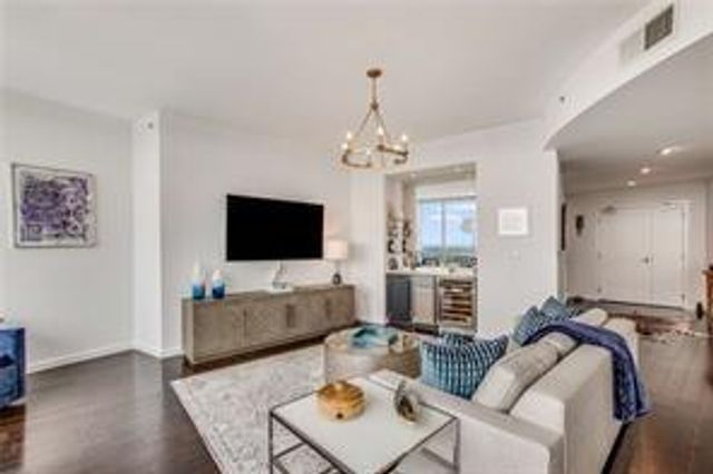 3325 Piedmont Road NE 2205, Atlanta, GA 30305