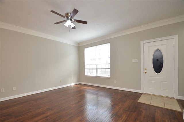 11045 Landswalk Drive 115, Houston, TX 77099