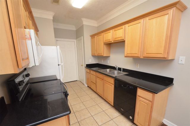 11045 Landswalk Drive 115, Houston, TX 77099