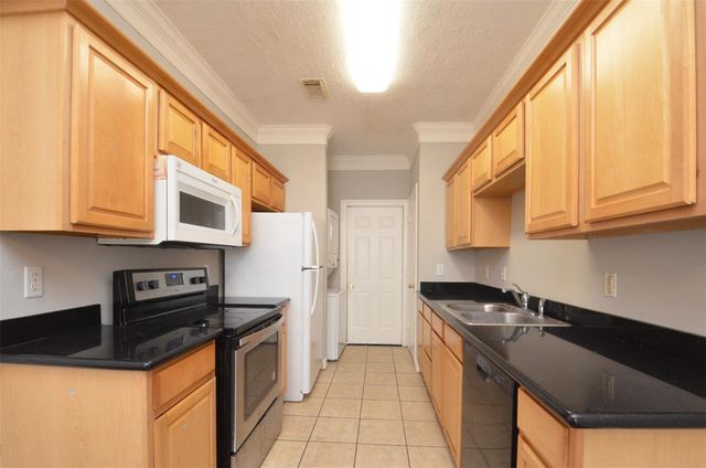 11045 Landswalk Drive 115, Houston, TX 77099