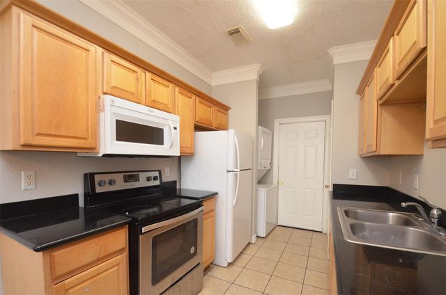 11045 Landswalk Drive 115, Houston, TX 77099