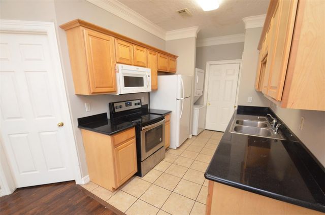 11045 Landswalk Drive 115, Houston, TX 77099