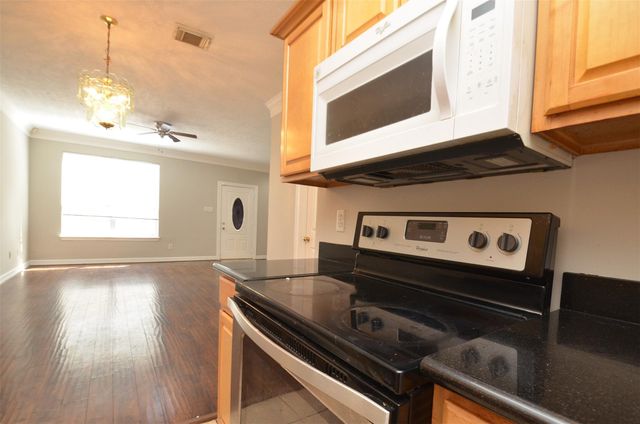 11045 Landswalk Drive 115, Houston, TX 77099