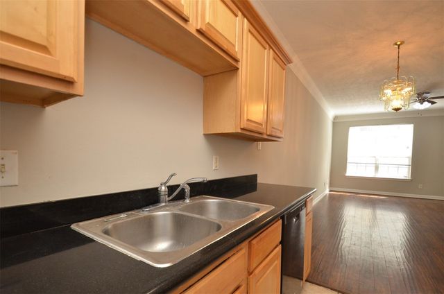 11045 Landswalk Drive 115, Houston, TX 77099