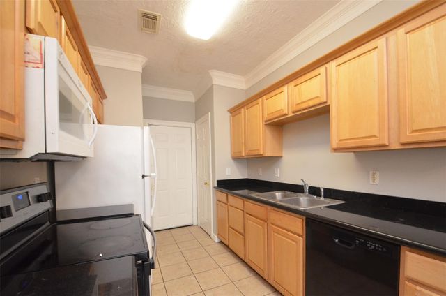 11045 Landswalk Drive 115, Houston, TX 77099