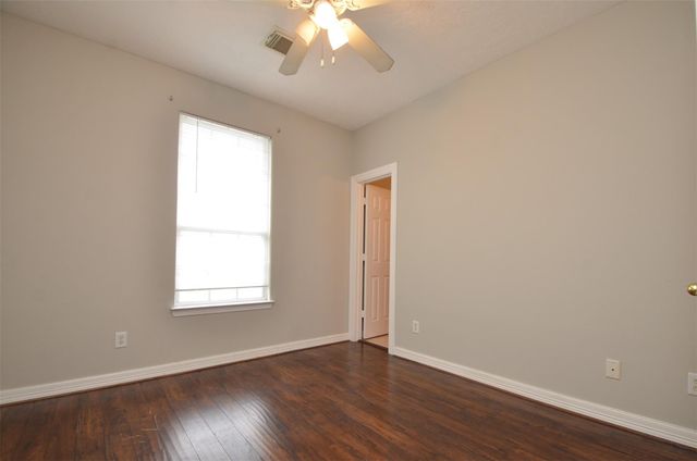 11045 Landswalk Drive 115, Houston, TX 77099