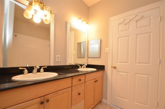 11045 Landswalk Drive 115, Houston, TX 77099