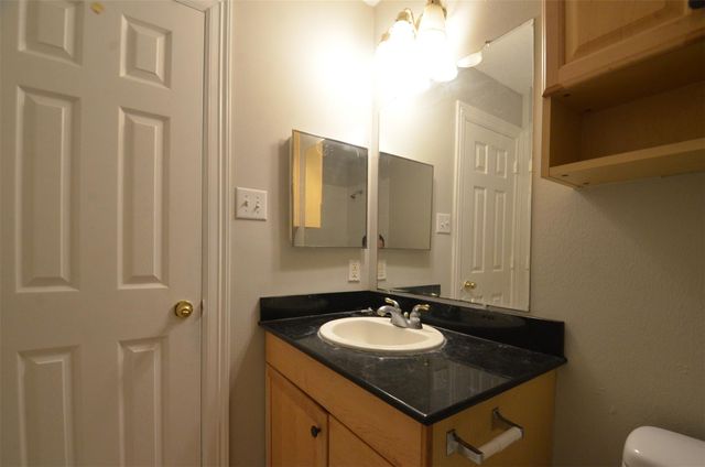 11045 Landswalk Drive 115, Houston, TX 77099