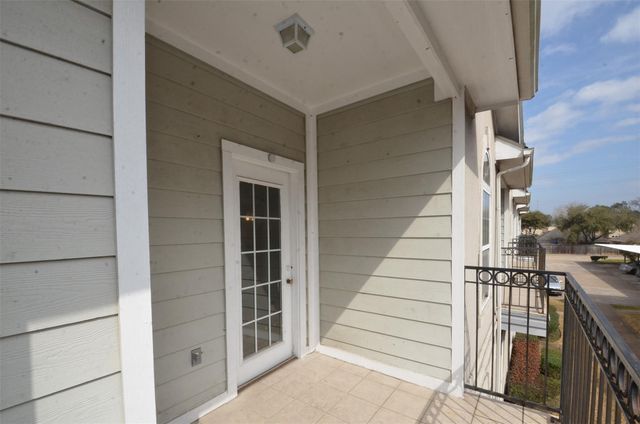 11045 Landswalk Drive 115, Houston, TX 77099