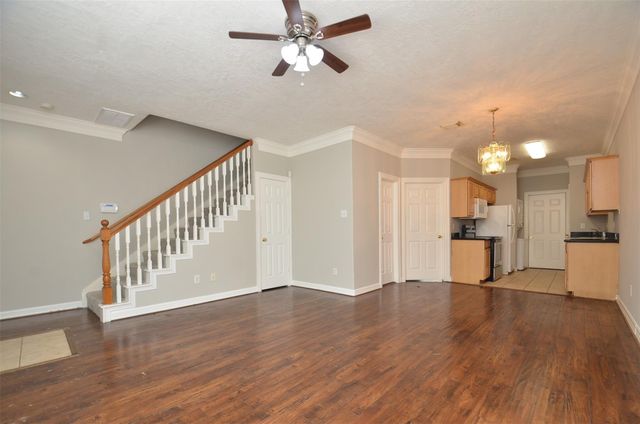 11045 Landswalk Drive 115, Houston, TX 77099