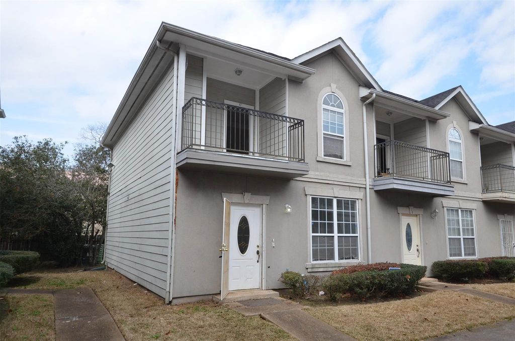 11045 Landswalk Drive 115, Houston, TX 77099