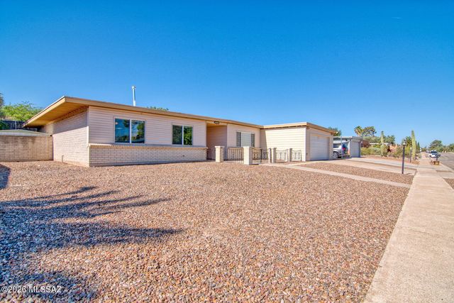 9022 E Rosewood Street, Tucson, AZ 85710