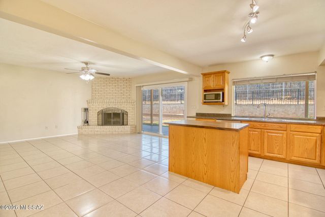 9022 E Rosewood Street, Tucson, AZ 85710