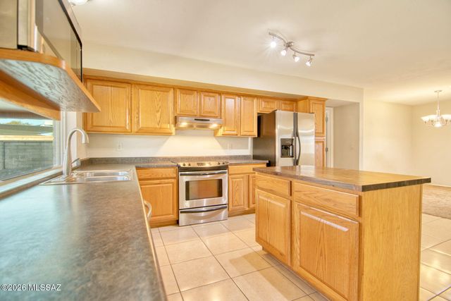 9022 E Rosewood Street, Tucson, AZ 85710