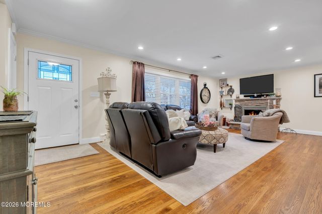 21 Wayside Drive, Brick, NJ 08724