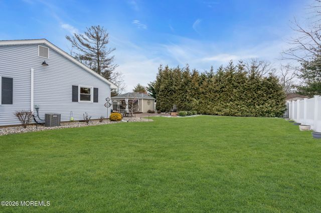 21 Wayside Drive, Brick, NJ 08724