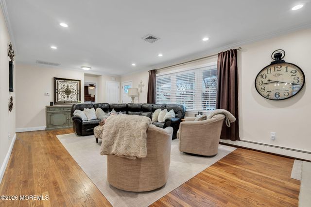 21 Wayside Drive, Brick, NJ 08724