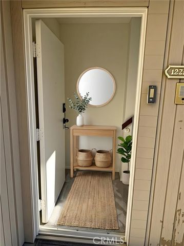 1273 San Simeon Court 1, Ventura, CA 93003