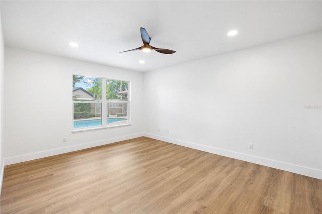 13325 GOLF CREST CIRCLE, Tampa, FL 33618