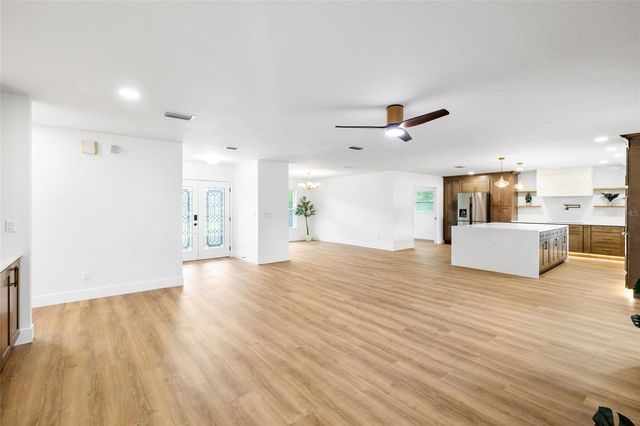 13325 GOLF CREST CIRCLE, Tampa, FL 33618
