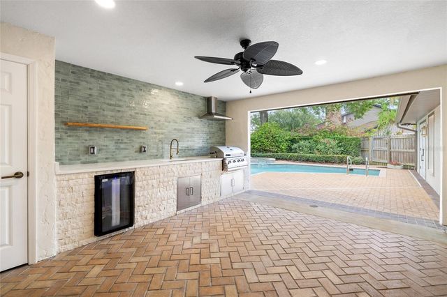 13325 GOLF CREST CIRCLE, Tampa, FL 33618