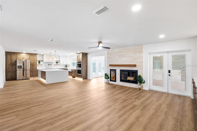 13325 GOLF CREST CIRCLE, Tampa, FL 33618