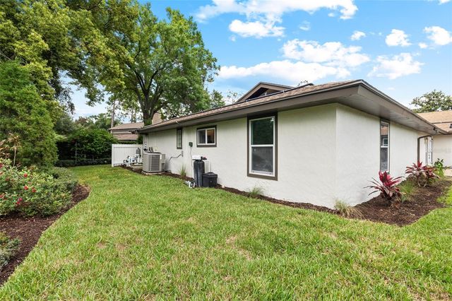 13325 GOLF CREST CIRCLE, Tampa, FL 33618