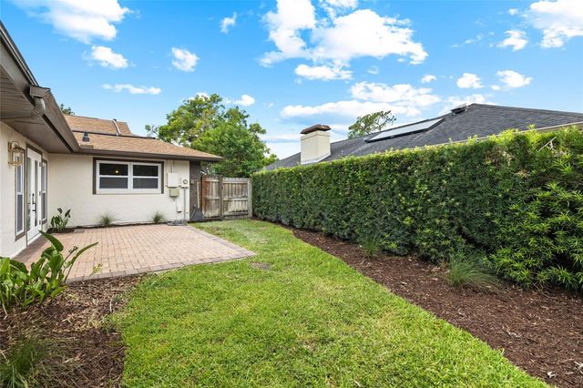 13325 GOLF CREST CIRCLE, Tampa, FL 33618