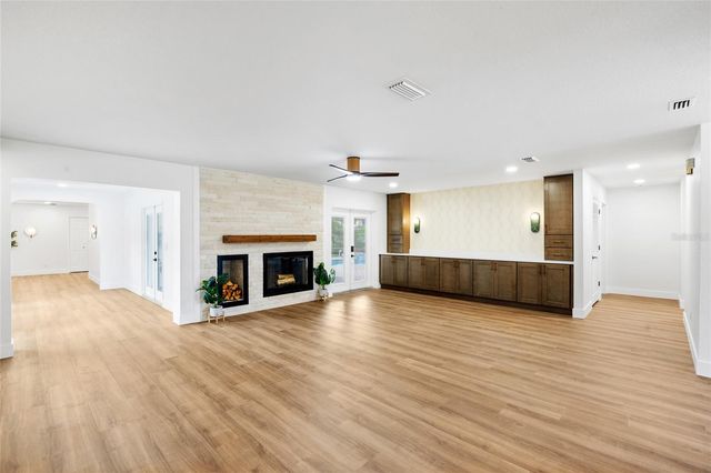 13325 GOLF CREST CIRCLE, Tampa, FL 33618