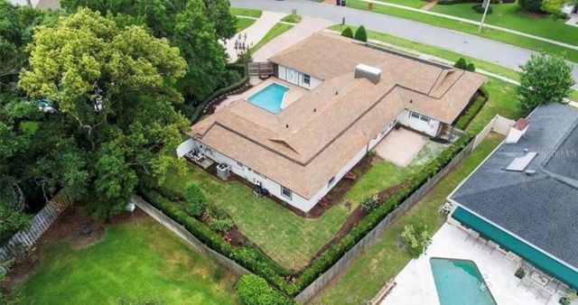 13325 GOLF CREST CIRCLE, Tampa, FL 33618