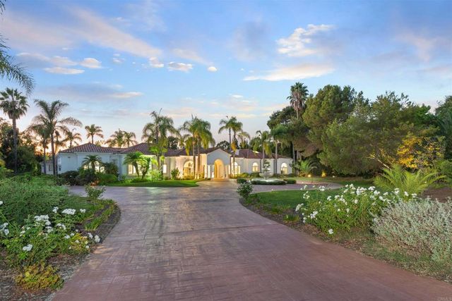 6998 Rancho La Cima, Rancho Santa Fe, CA 92067