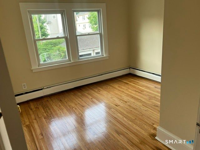 27 Arnold Street, Hartford, CT 06106