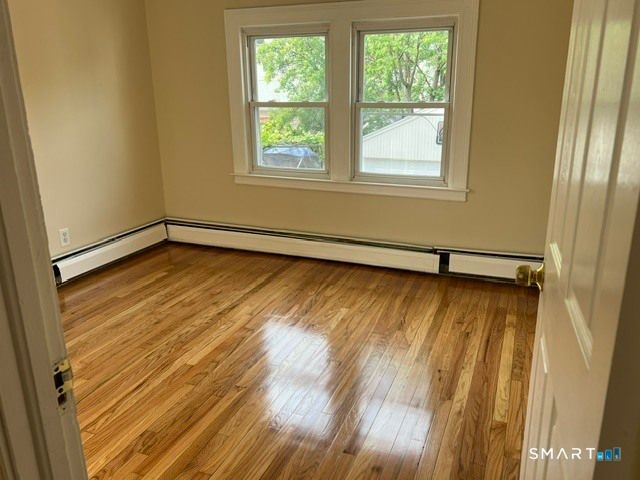 27 Arnold Street, Hartford, CT 06106