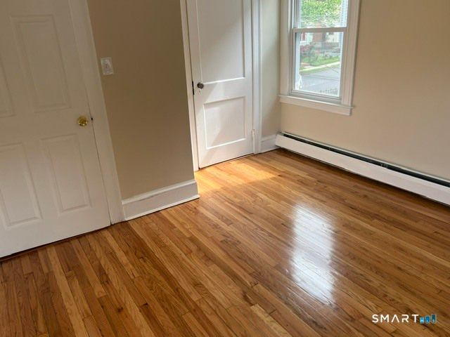 27 Arnold Street, Hartford, CT 06106