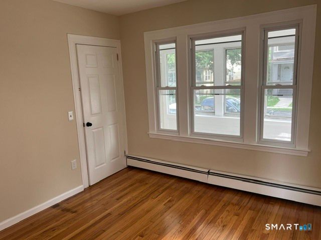 27 Arnold Street, Hartford, CT 06106